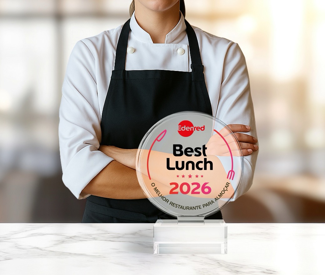 Chef com o troféu Best Lunch 2026